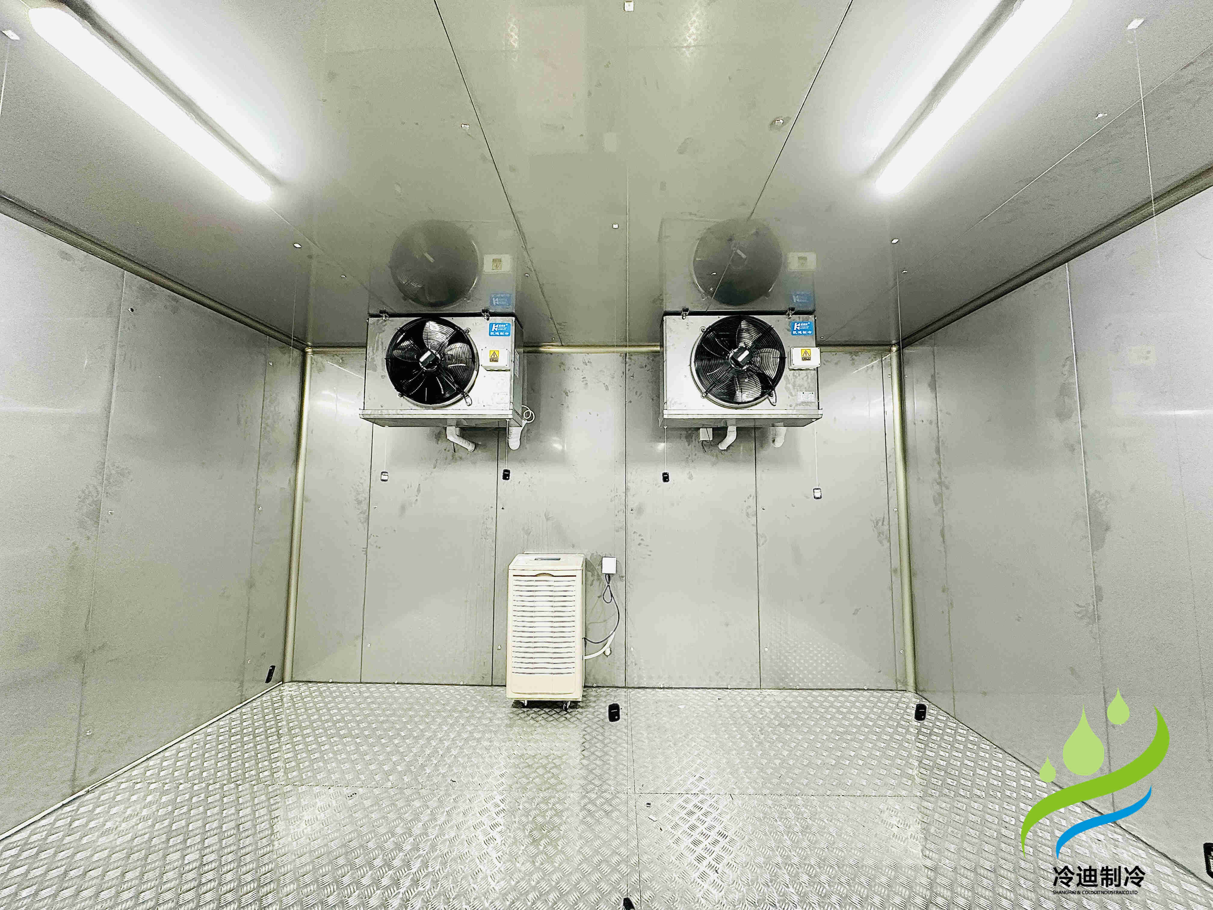 成都安裝冷庫(kù)造價(jià)多少錢一平方米？