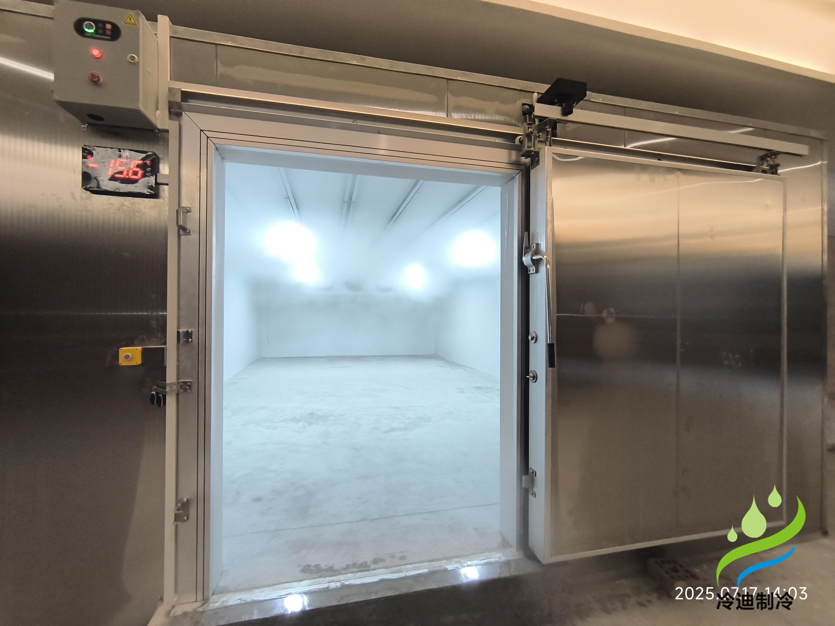 浙江年年紅集團1000立方相變蓄冷節能冷庫案例(圖4) 相變蓄冷不銹鋼冷庫